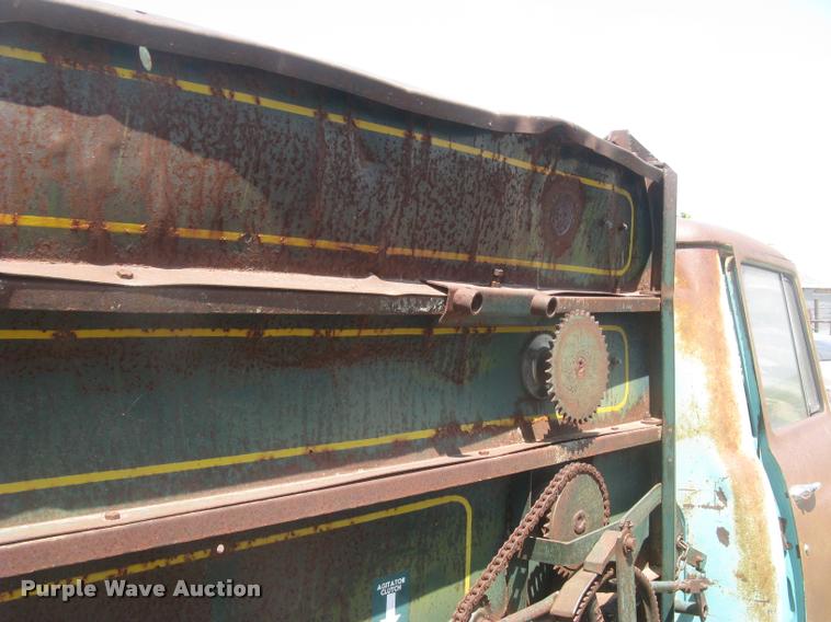 image for item L2346 1963 International 130 series feed truck