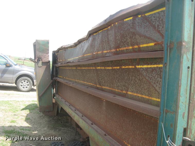 image for item L2346 1963 International 130 series feed truck