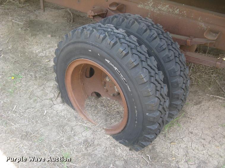 image for item L2346 1963 International 130 series feed truck