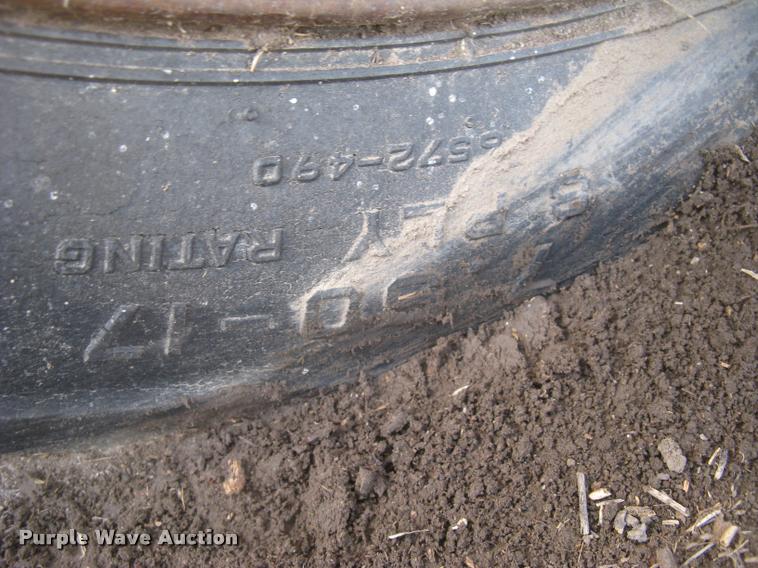 image for item L2346 1963 International 130 series feed truck