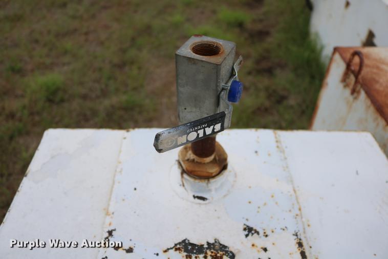 image for item AO9255 (5) fuel tanks