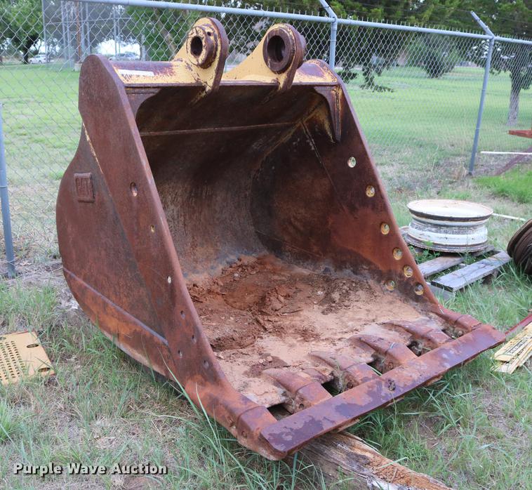 image for item AO9256 Caterpillar 4583 260 excavator bucket