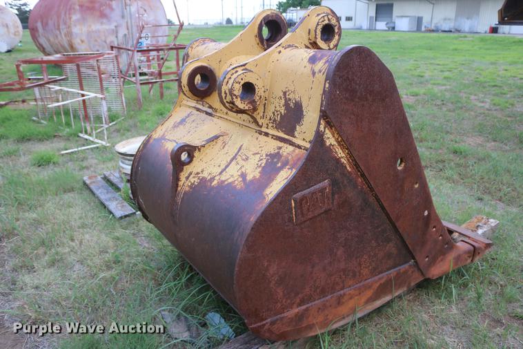 image for item AO9256 Caterpillar 4583 260 excavator bucket