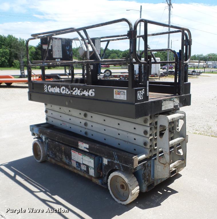 image for item BI9515 1998 Genie GS-2646 scissor lift