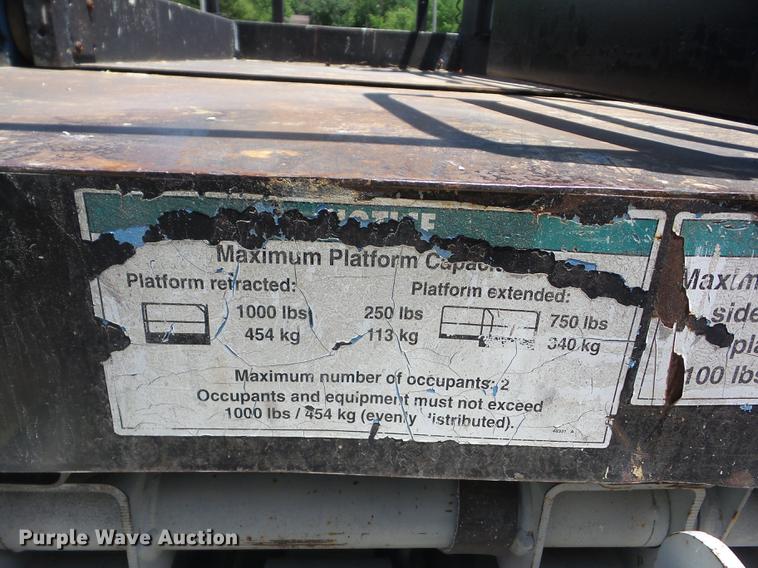 image for item BI9515 1998 Genie GS-2646 scissor lift