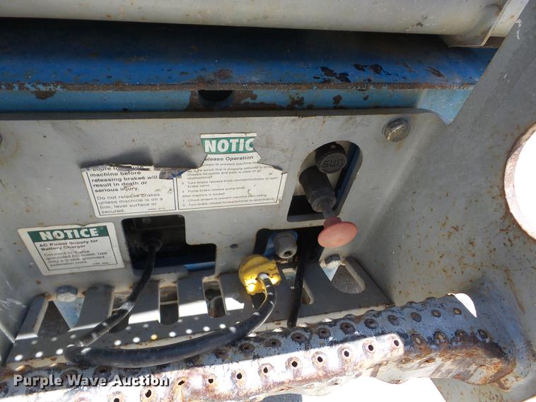 image for item BI9517 1999 Genie GS-1930 scissor lift