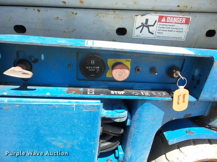 image for item BI9517 1999 Genie GS-1930 scissor lift