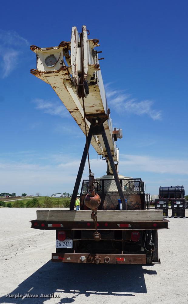 image for item DB6009 1996 Ford LN7000 crane truck