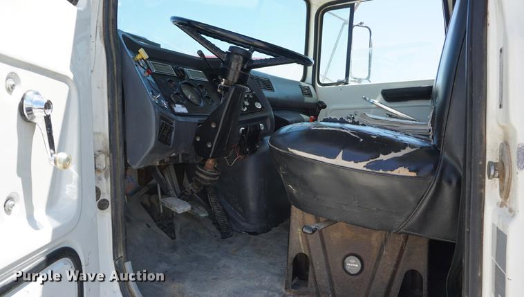 image for item DB6009 1996 Ford LN7000 crane truck