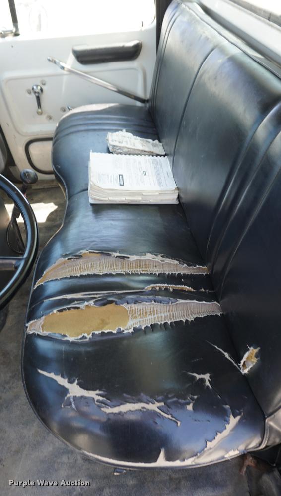 image for item DB6009 1996 Ford LN7000 crane truck