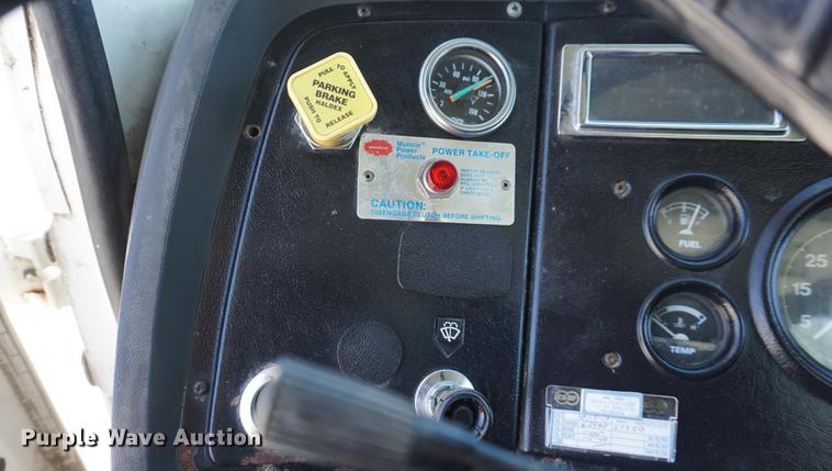 image for item DB6009 1996 Ford LN7000 crane truck