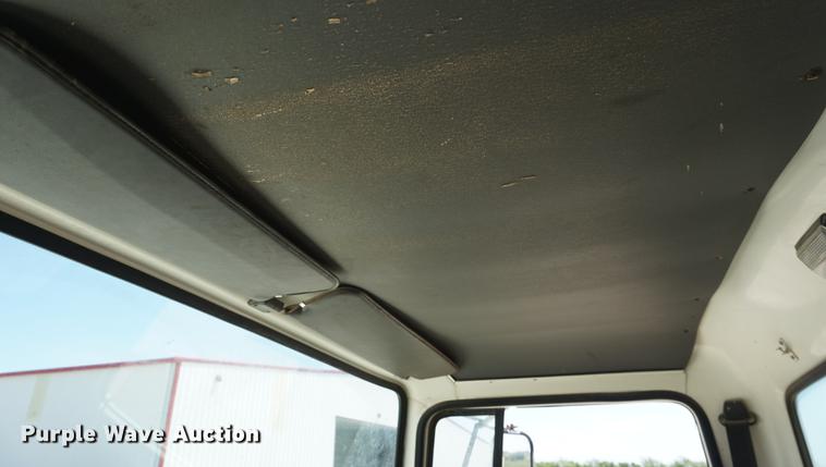 image for item DB6009 1996 Ford LN7000 crane truck