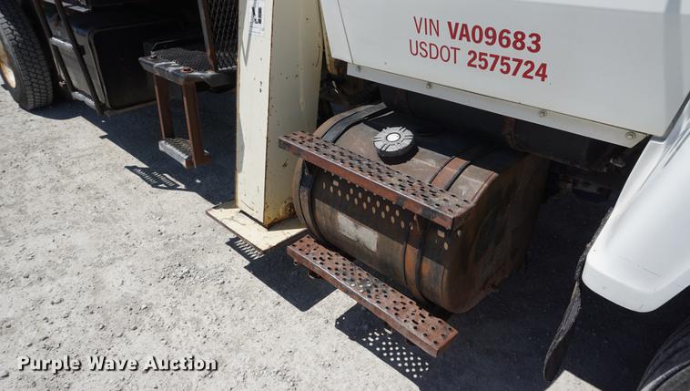 image for item DB6009 1996 Ford LN7000 crane truck