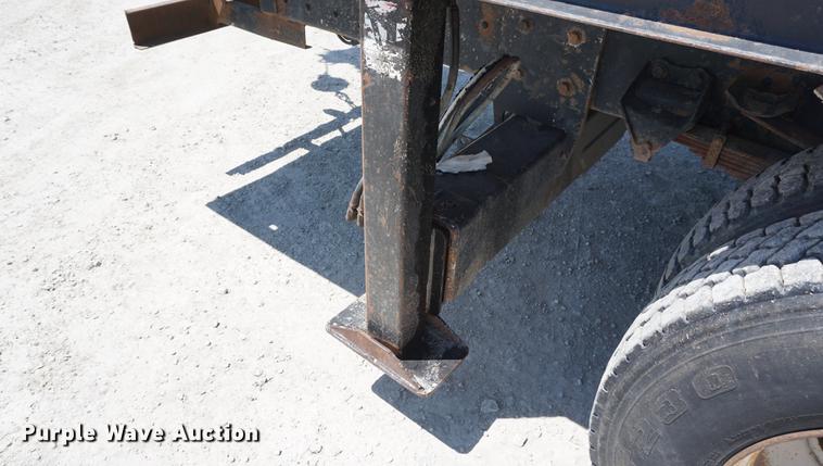 image for item DB6009 1996 Ford LN7000 crane truck