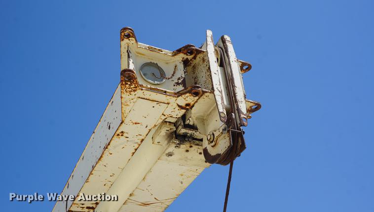 image for item DB6009 1996 Ford LN7000 crane truck