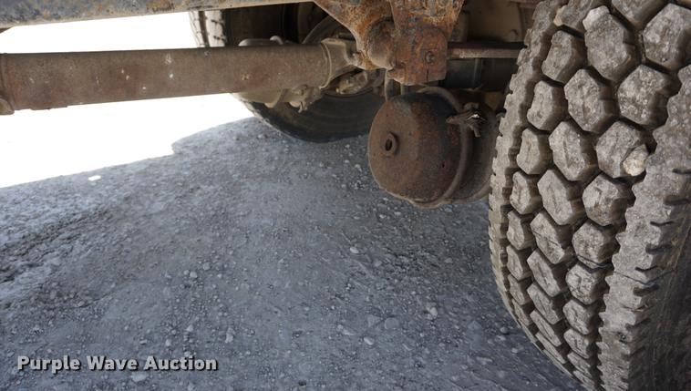 image for item DB6009 1996 Ford LN7000 crane truck