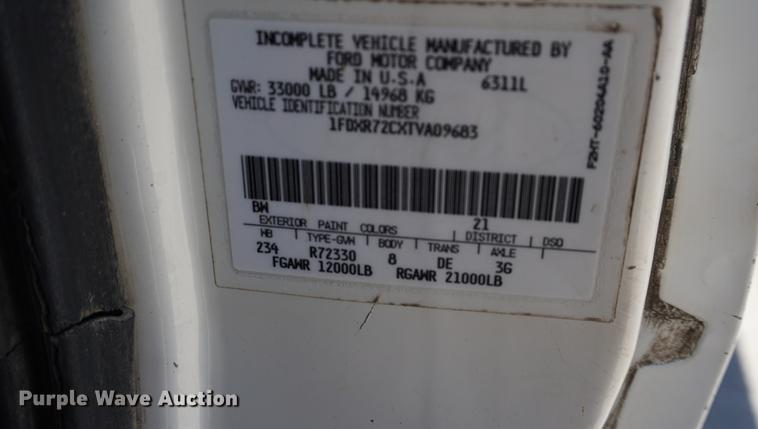 image for item DB6009 1996 Ford LN7000 crane truck