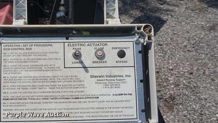 image for item DB6015 Sherwin runway light closure x