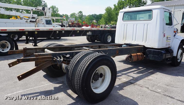 image for item DB6018 1996 International 4700 truck cab and chassis