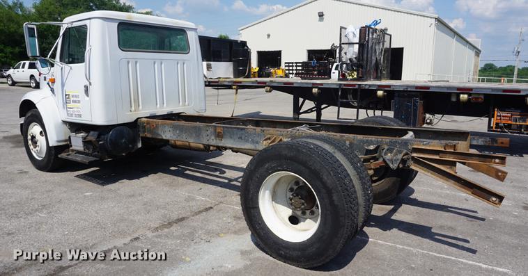 image for item DB6018 1996 International 4700 truck cab and chassis