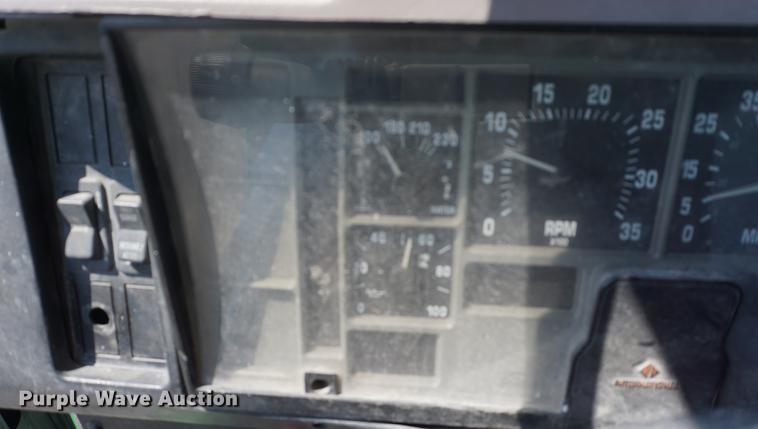 image for item DB6018 1996 International 4700 truck cab and chassis