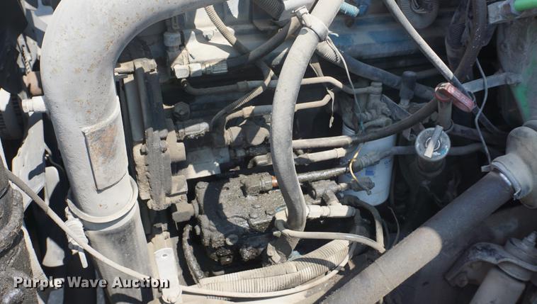 image for item DB6018 1996 International 4700 truck cab and chassis