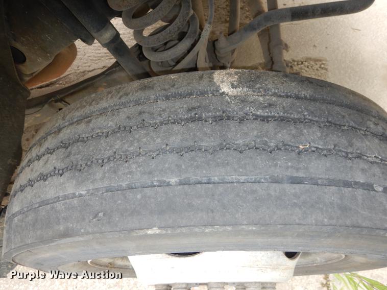 image for item DB8465 2011 Ford F450 Super Duty XL flatbed truck