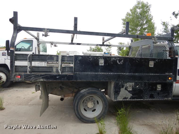 image for item DB8465 2011 Ford F450 Super Duty XL flatbed truck