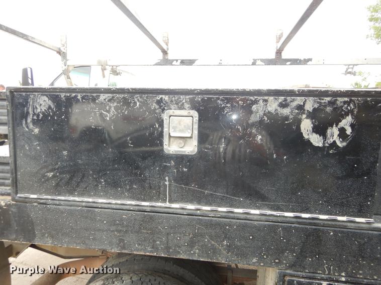 image for item DB8465 2011 Ford F450 Super Duty XL flatbed truck