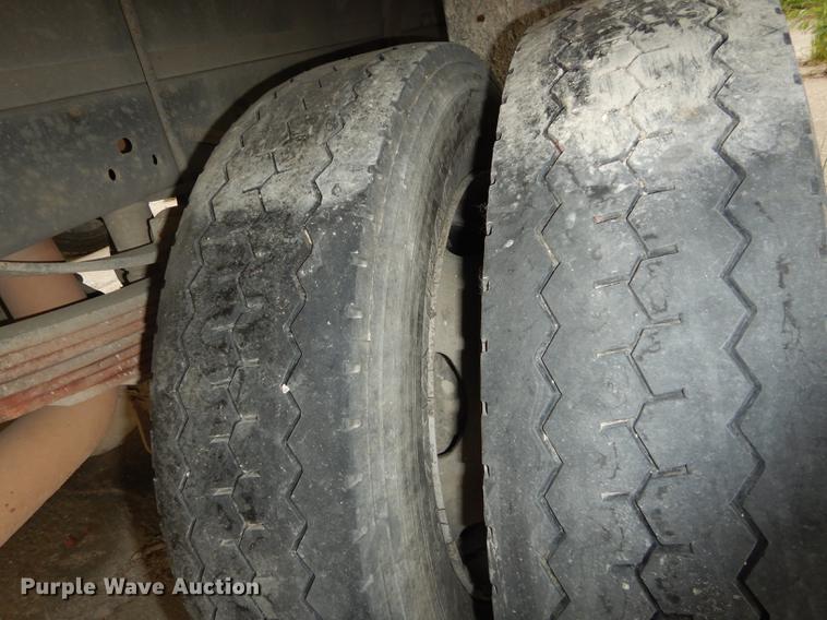 image for item DB8465 2011 Ford F450 Super Duty XL flatbed truck