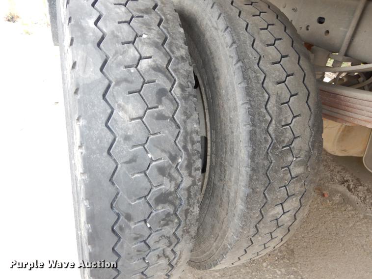 image for item DB8465 2011 Ford F450 Super Duty XL flatbed truck