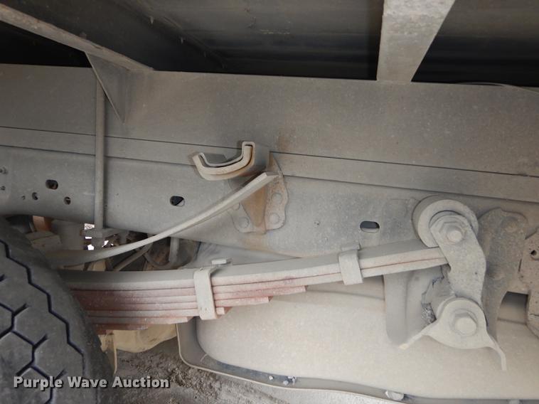 image for item DB8465 2011 Ford F450 Super Duty XL flatbed truck