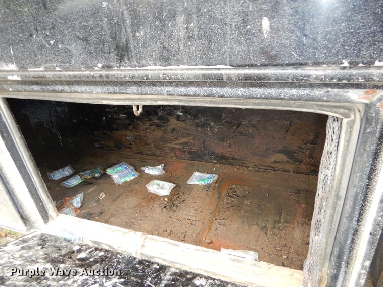 image for item DB8465 2011 Ford F450 Super Duty XL flatbed truck