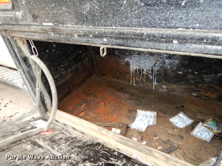 image for item DB8465 2011 Ford F450 Super Duty XL flatbed truck