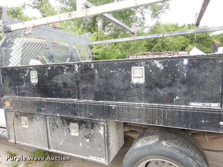 image for item DB8465 2011 Ford F450 Super Duty XL flatbed truck