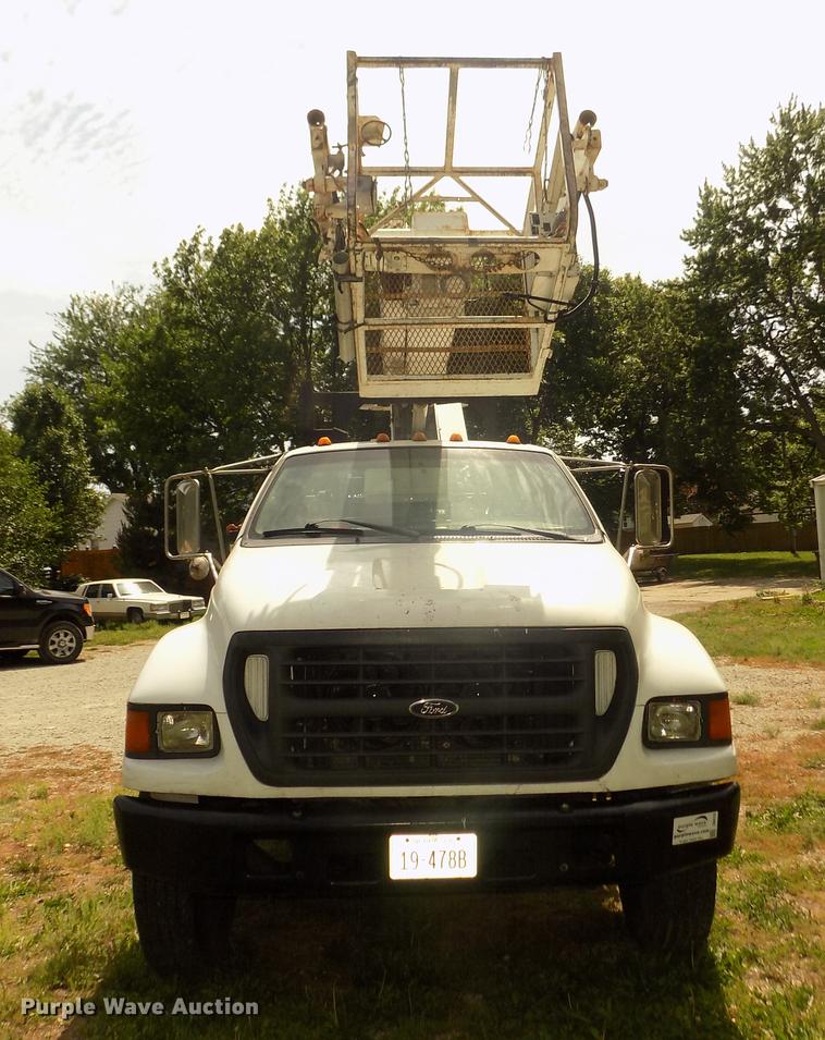 image for item DB8731 2000 Ford F650 Super Duty XL cable placer bucket truck