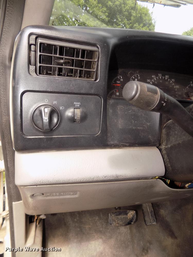 image for item DB8731 2000 Ford F650 Super Duty XL cable placer bucket truck