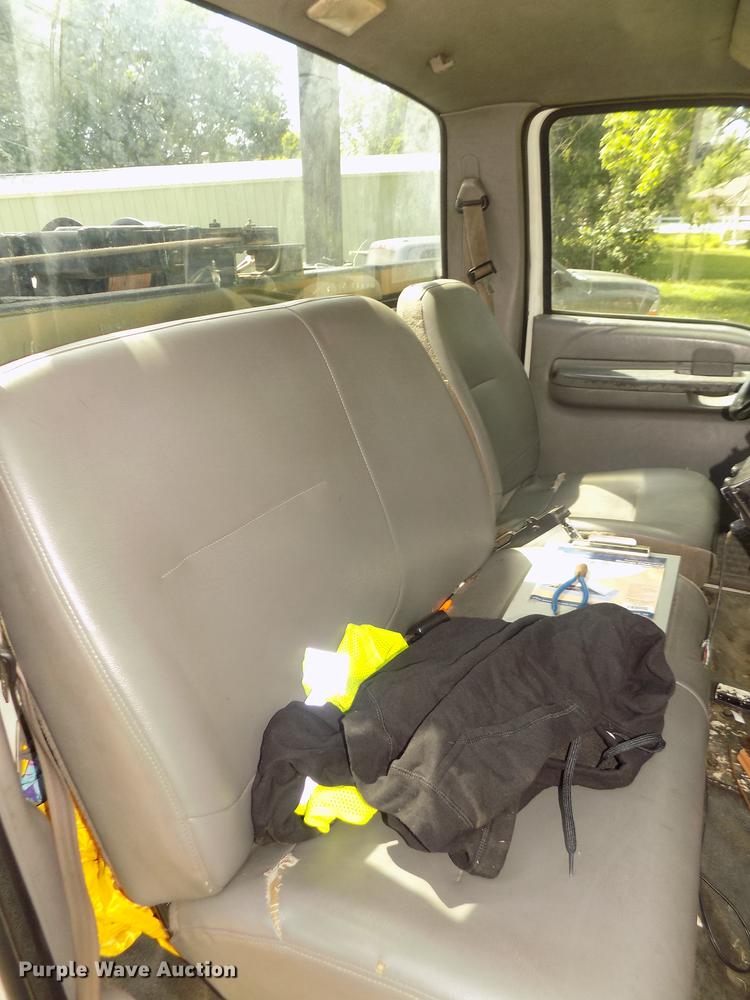 image for item DB8731 2000 Ford F650 Super Duty XL cable placer bucket truck