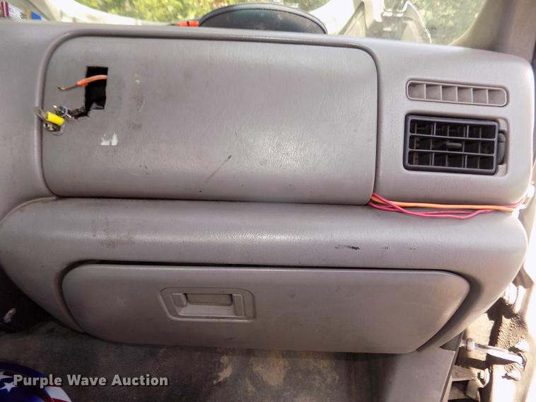 image for item DB8731 2000 Ford F650 Super Duty XL cable placer bucket truck