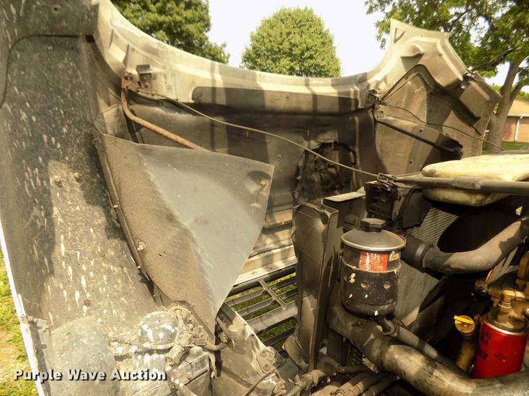 image for item DB8731 2000 Ford F650 Super Duty XL cable placer bucket truck