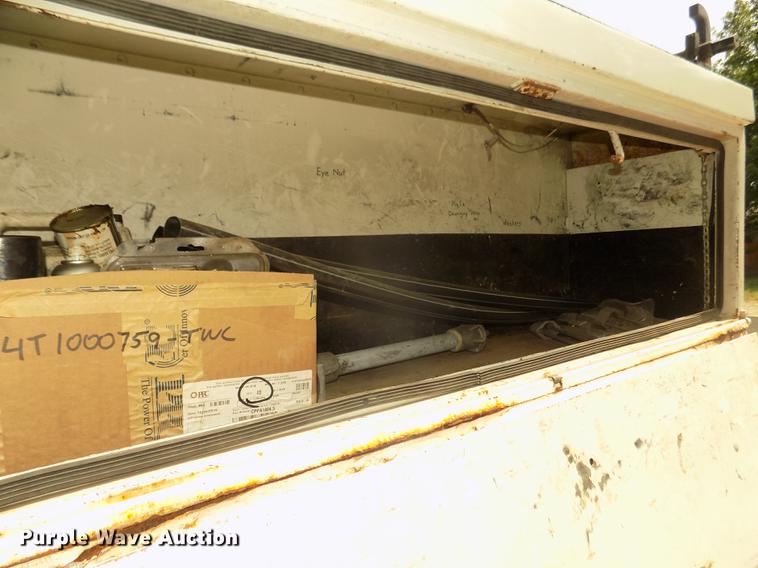 image for item DB8731 2000 Ford F650 Super Duty XL cable placer bucket truck