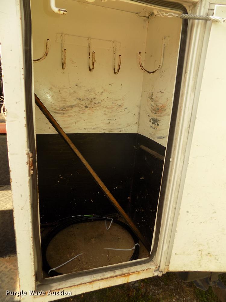 image for item DB8731 2000 Ford F650 Super Duty XL cable placer bucket truck