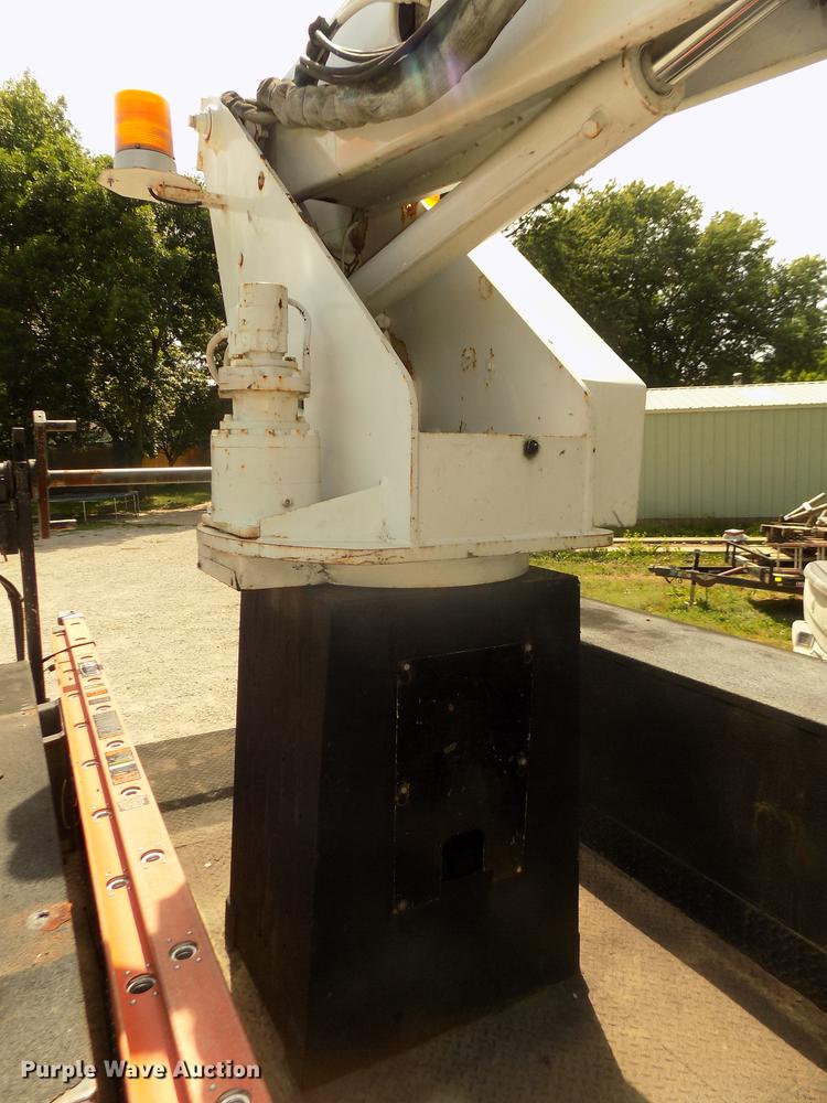 image for item DB8731 2000 Ford F650 Super Duty XL cable placer bucket truck