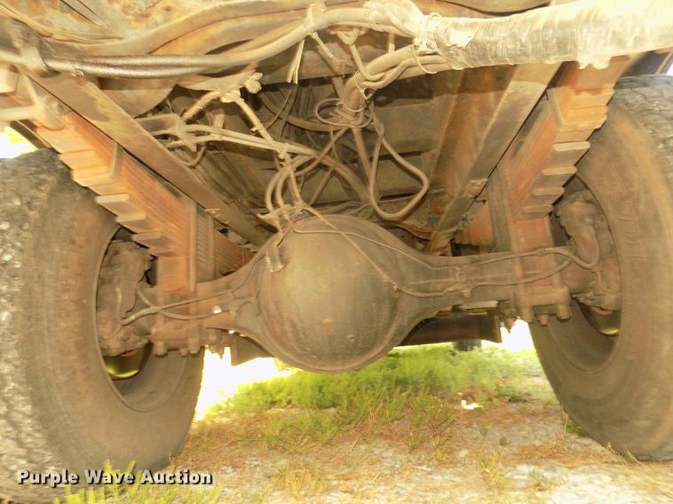 image for item DB8731 2000 Ford F650 Super Duty XL cable placer bucket truck