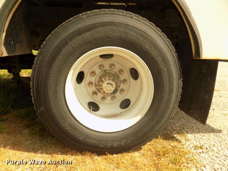 image for item DB8731 2000 Ford F650 Super Duty XL cable placer bucket truck