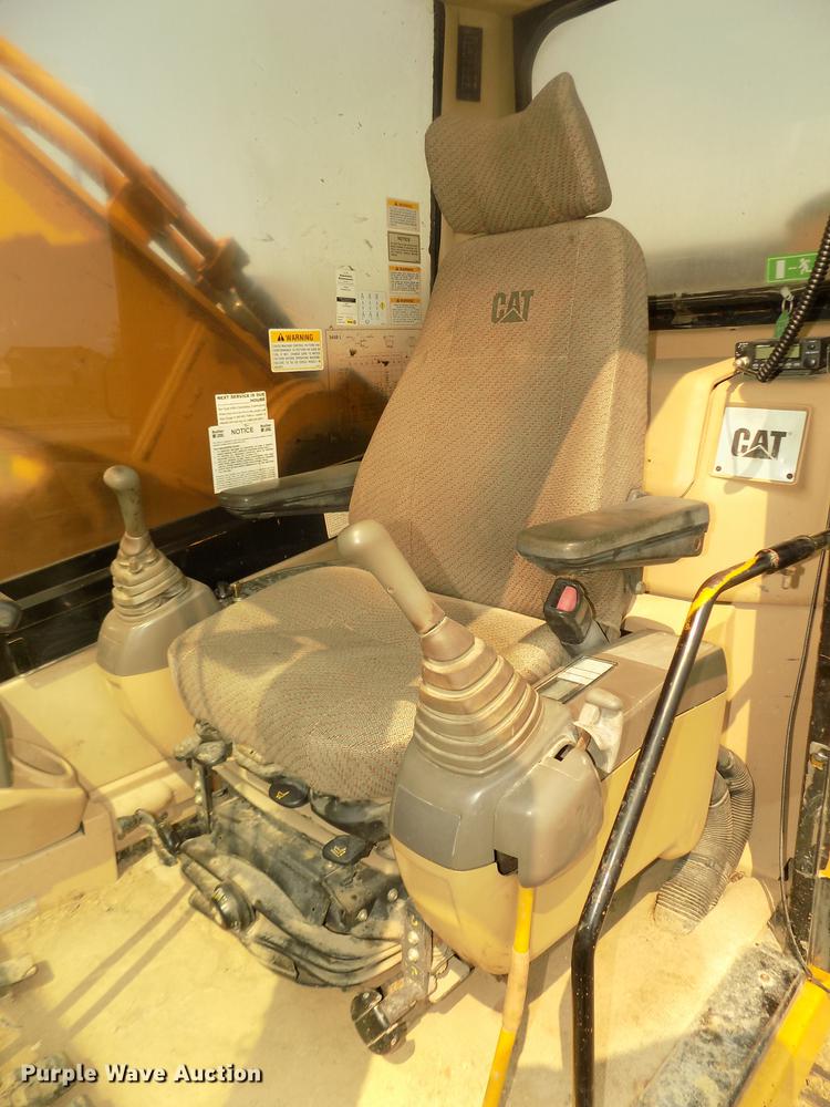 image for item DB8732 1999 Caterpillar 345B L excavator