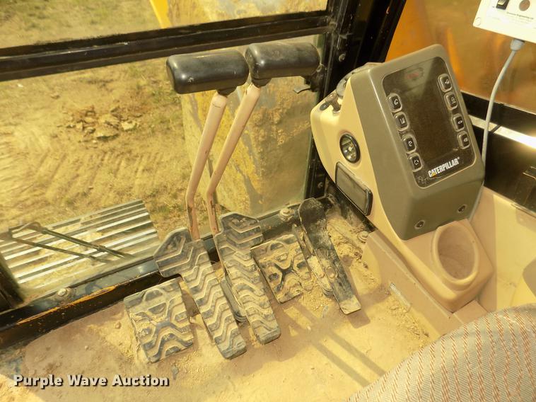 image for item DB8732 1999 Caterpillar 345B L excavator