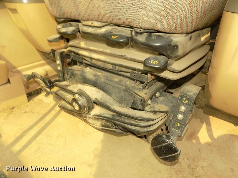 image for item DB8732 1999 Caterpillar 345B L excavator