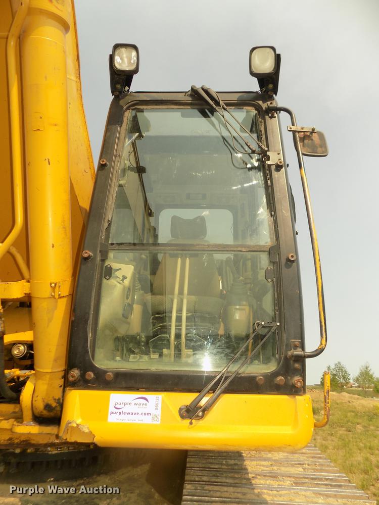 image for item DB8732 1999 Caterpillar 345B L excavator