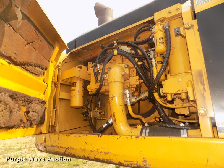 image for item DB8732 1999 Caterpillar 345B L excavator